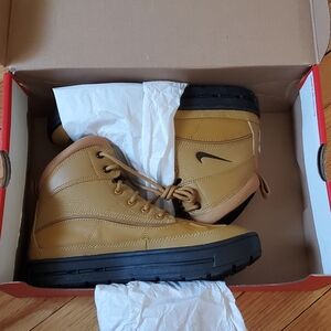 Nike Woodside High 2 ACG Youth Size 5 Women's Size 6.5 NEW